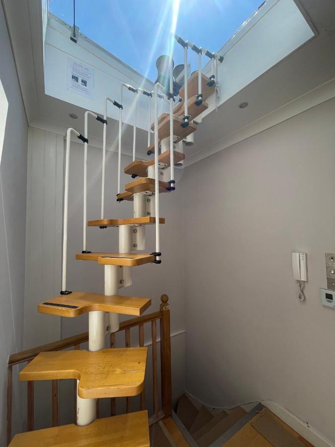 Sunny 2 Bedroom, 2 Bathroom Apartment With Roof Terrace London Eksteriør bilde